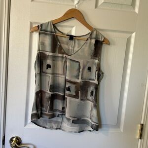 St John Knits Abstract V Neck Sleeveless Blouse - Gray and Cream size 10